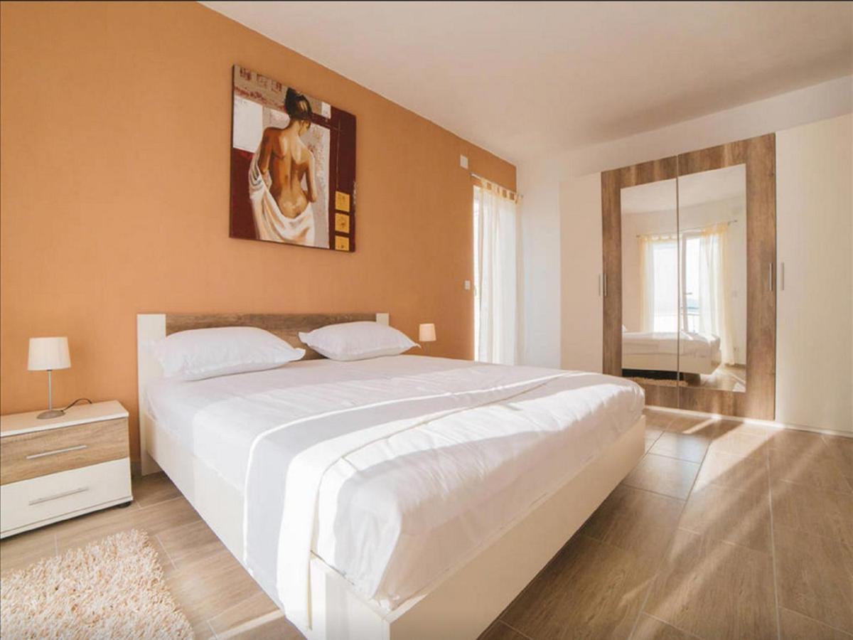 House Karlo Apartments Omis Exterior photo