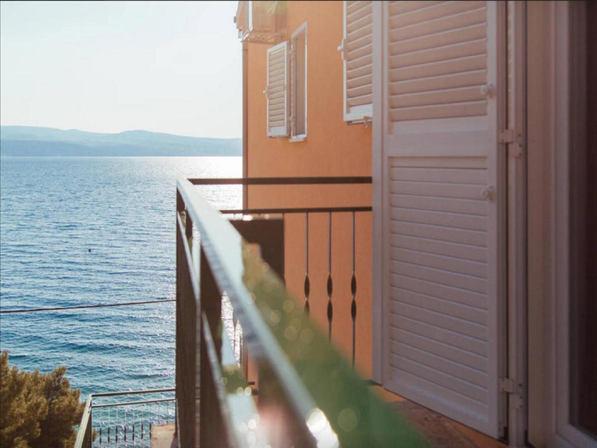 House Karlo Apartments Omis Exterior photo